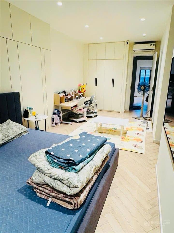 Bán gấp nhà mặt phố hàng lược 159m x 6t đang cho thuê 2 tỷ/năm vị trí đẹp