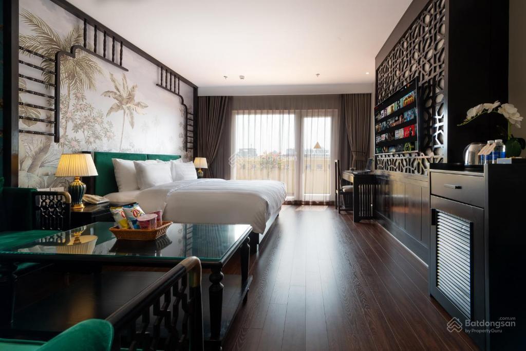 Bán nhà 2 mặt phố bát đàn, 35 tỷ, 65m2, hàng hiếm tại hoàn kiếm, đang cho thuê kd tốt, sổ đẹp