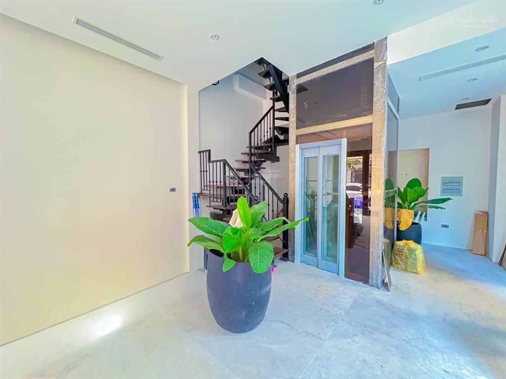 Nhà mặt phố trần quốc toản hoàn kiếm 100m mt 8m kinh doanh đẹp chỉ 59 tỷ thương lượng