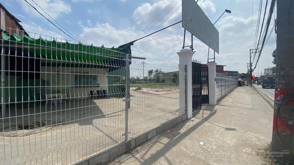 Bán đất mt đường nguyễn duy trinh, phường phú hữu, quận 9. dt(55x150m), cn 5551m2, giá 350 tỷ