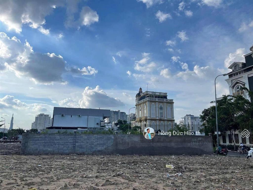 Bán đất d.a huy hoàng ngay nguyễn thanh sơn  tml. quận 2. dt 32 x 20m. xd hầm6 tầng. giá 159 tỷ