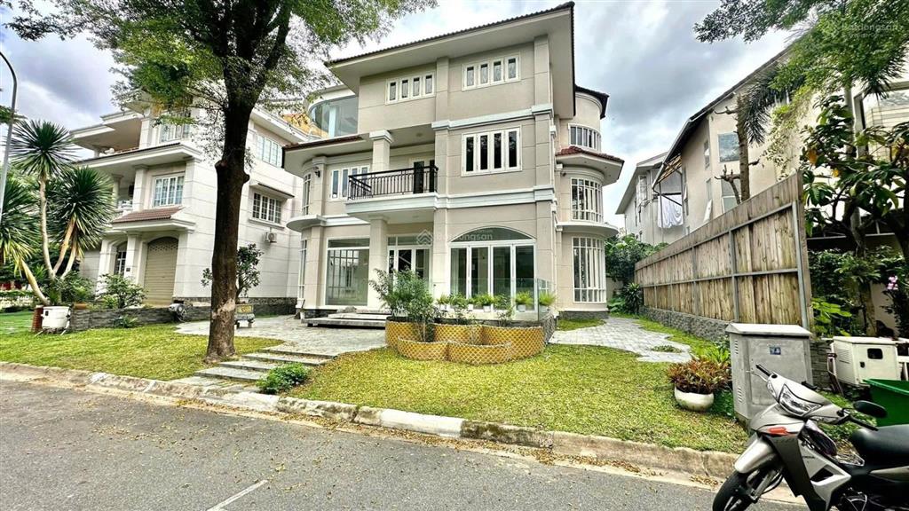 Bán biệt thự khu lan anh village, bình an, quận 2. dt 18 x 21m. kc 3 tầng. giá bán 230 tỷ