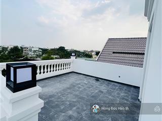 Bán biệt thự lâm quang ky, thạnh mỹ lợi, quận 2. dt 18 x 20m. kc hầm  4 tầng. giá bán 60 tỷ