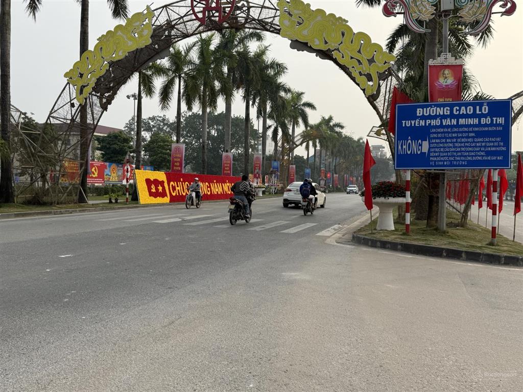 Hiếm lắm!bán nhà tại phan xátt đông anh thông ô tô dân trí cao 3bước ra tt hành chính chỉ hơn 11tỷ