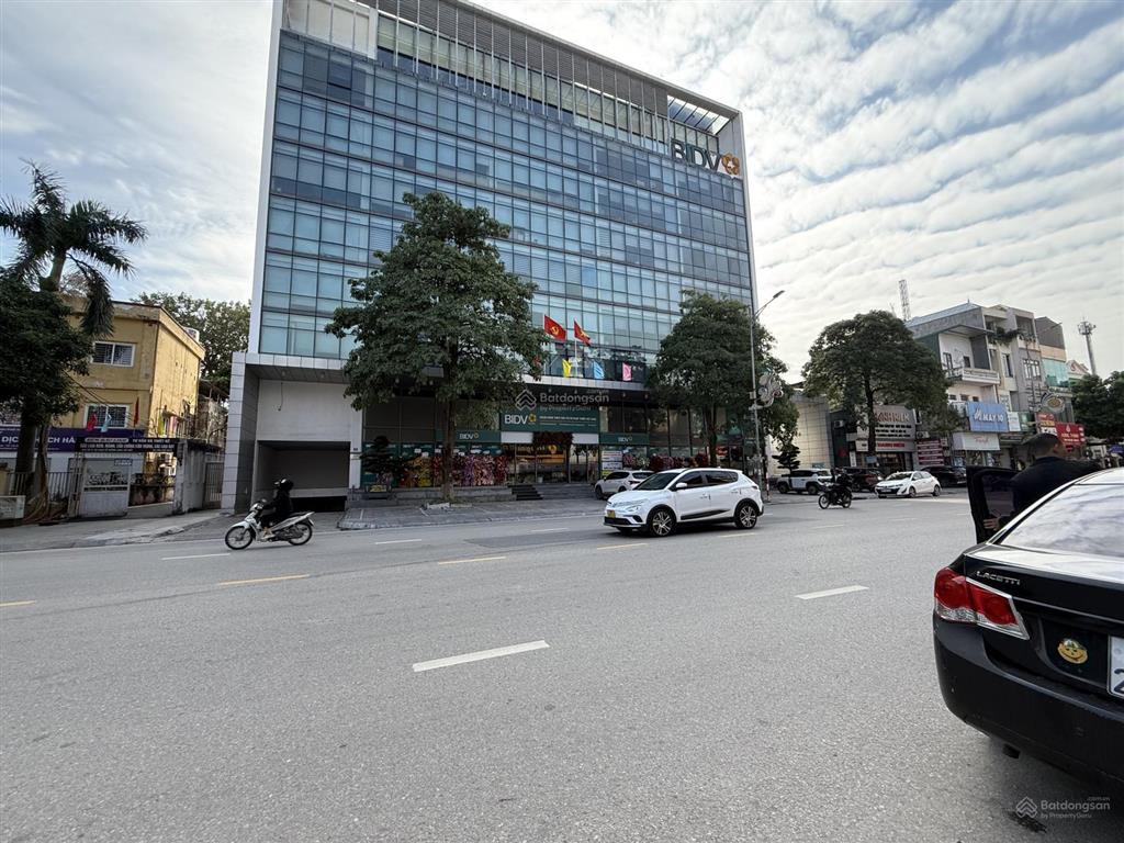 Hiếm lắm!bán nhà tại phan xátt đông anh thông ô tô dân trí cao 3bước ra tt hành chính chỉ hơn 11tỷ