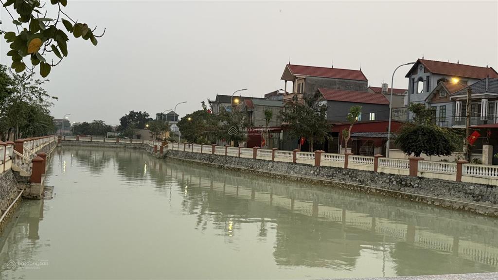 Giảm kịch sàn! cần bán 70m2 đất tại uy nỗđông anh, view hồ điều hoà,đường 2 ô tô tránh,kinh doanh
