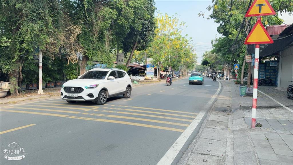 Bán gấp nhà mặt đường đào cam mộc kinh doanh tốt, vị trí đẹp tại đông anh 100m hơn 10tỷ
