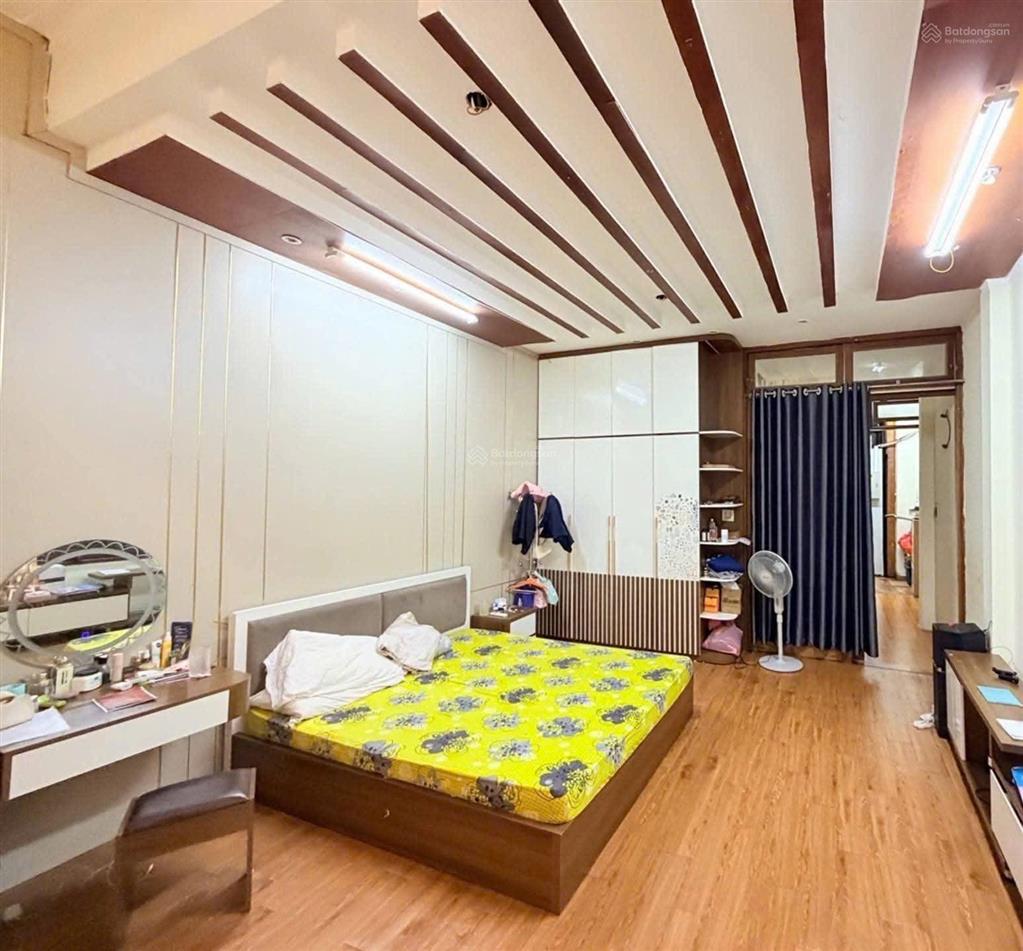 1 nhà ra phố, bán nhanh nhà sát mặt phố lạc long quân, tây hồ, 18 tỷ