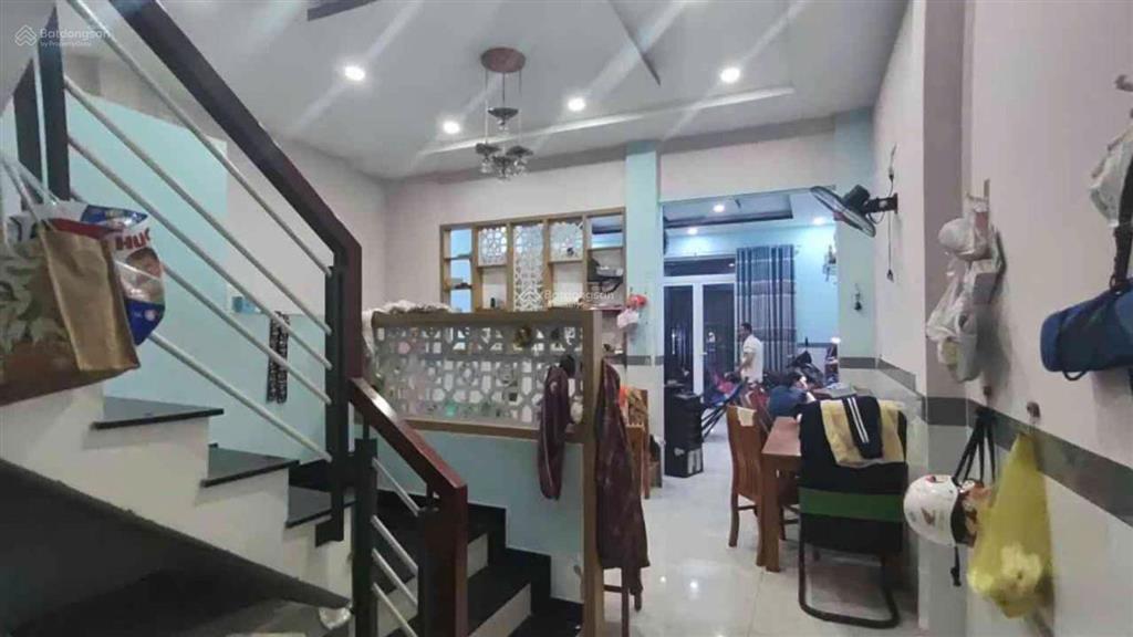 Chỉ 5.3tỷ  nhà 90m2  3 tầng  hxh  ngay cầu bình thuận  sát kênh tham lương  bình tân  shr