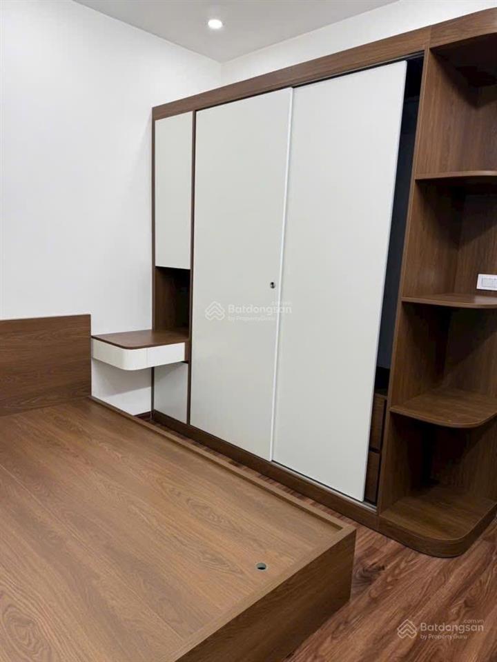 Giá ngỡ ngàng  chốt nhà vàng kim