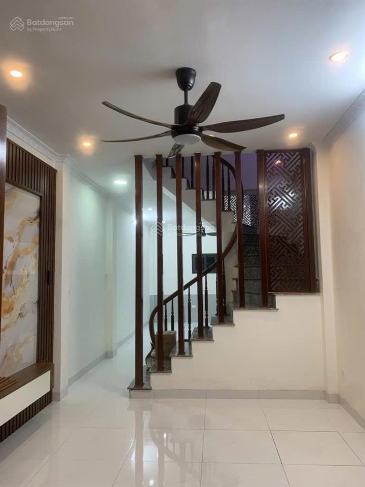 Giá ngỡ ngàng  chốt nhà vàng kim