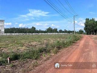 Cần ra 1 sào đất đẹp gần khu dân cư, thuộc tp. hcm cách đường tạo lực  bắc tân uyên chỉ 6km