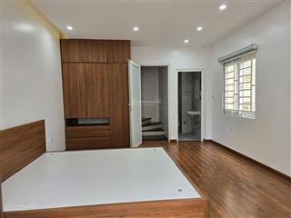 Bán gấp nhà ngay cạnh quận ủy bắc từ liêm  lô góc  full nội thất  33m2*4t  ngõ thông  6.2 tỷ