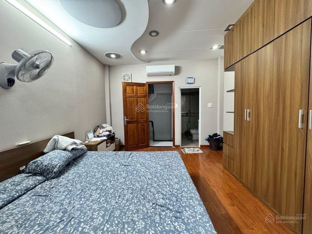 Nhà đẹp huỳnh văn bánh  phú nhuận | 5 tầng  50m2 | hẻm sạch sẽ cạnh mặt tiền | chỉ 8.4 tỷ tl.