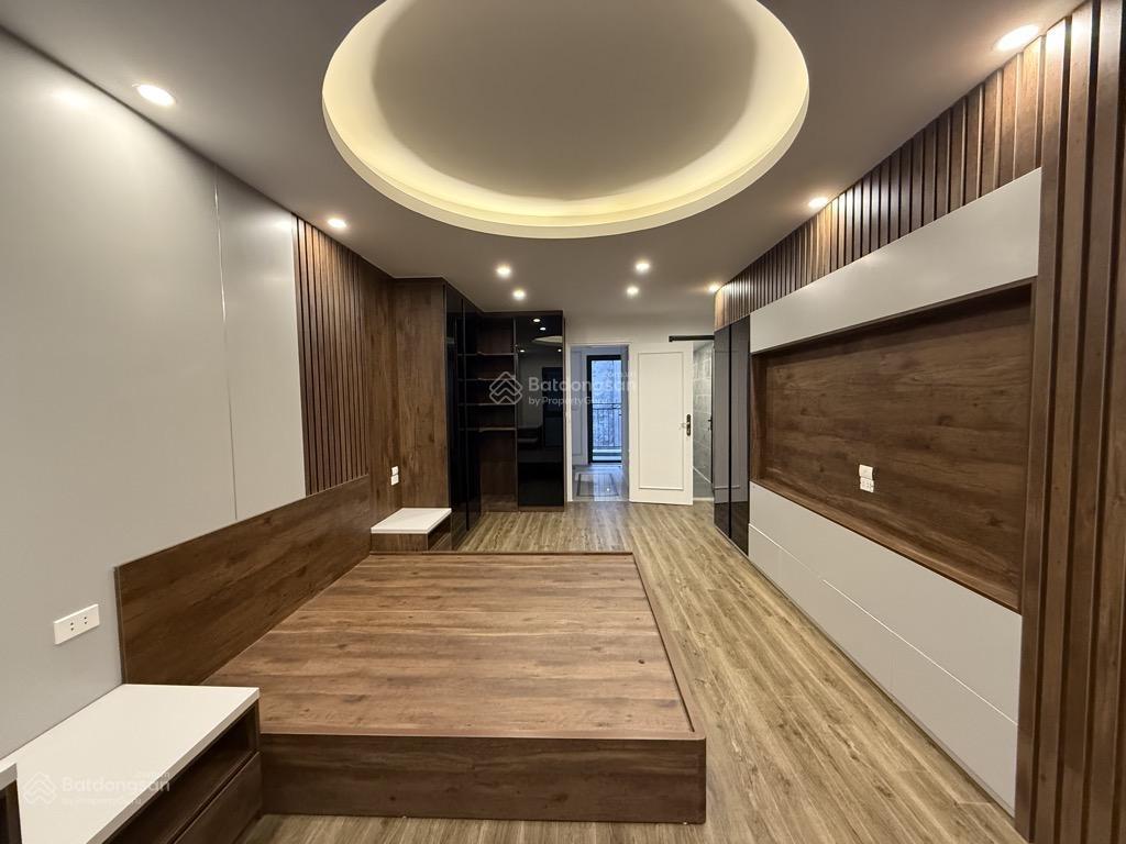 Chính chủ bán nhà trương định  dt 35m2 x 5 tầng x mt 3.6m  giá 7.7 có thương lượng