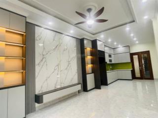 Chính chủ bán nhà trương định  dt 35m2 x 5 tầng x mt 3.6m  giá 7.7 có thương lượng