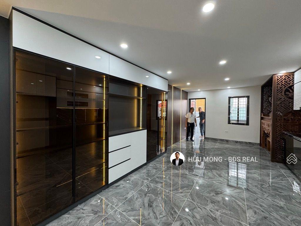Phân lô đền lừ  6 tầng thang máy  ô tô vào nhà  kinh doanh đỉnh cao  nhỉnh 17 tỷ