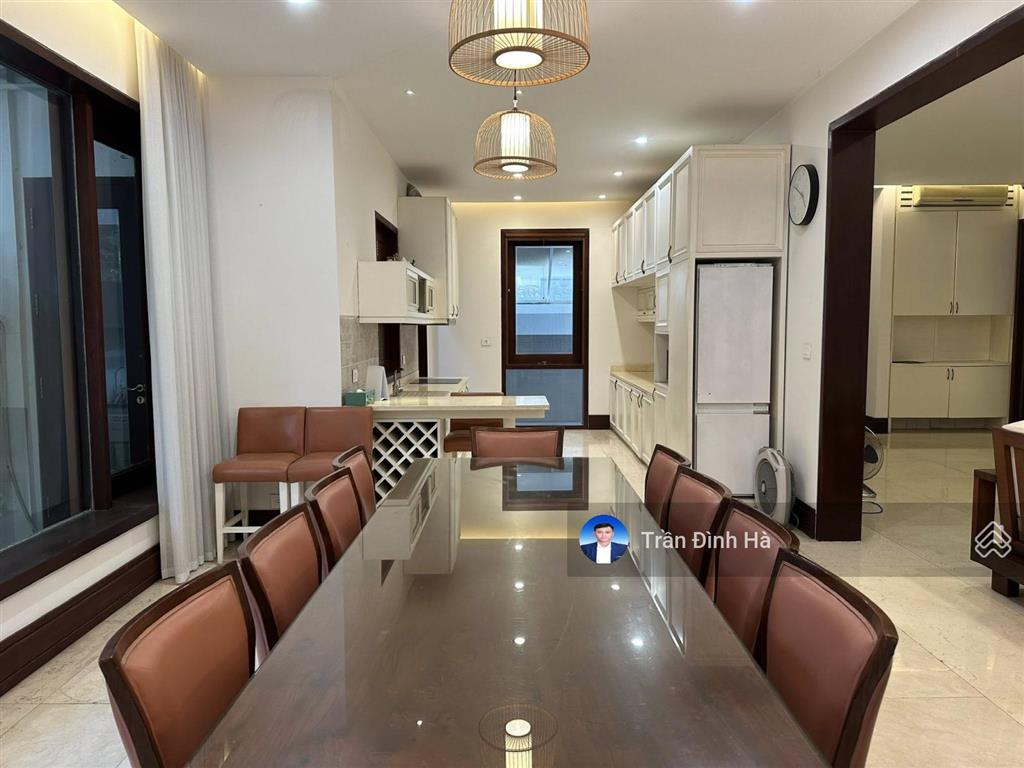 Biệt thự vườn đào 4t, lô góc 3 mặt thoáng dt 217m2, mt 25m, 155 tỷ tây hồ.  0914 766 ***