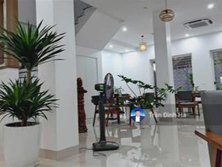Biệt thự 4 tầng đtm xa la, hà đông dt 160m2, mt8m, 40 tỷ
