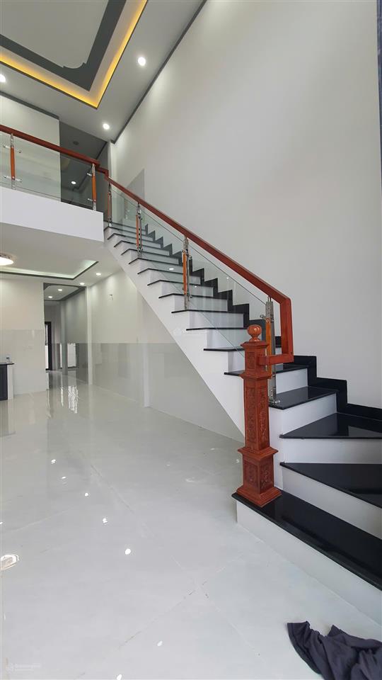 Cho thuê nhà nguyên căn 3 pn có sẵn 3 máy lạnh phường long thành