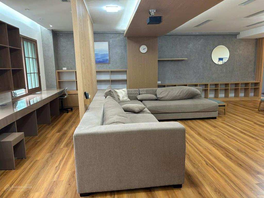 Cần bán gấp chung cư g2,3 ciputra dt 150m2 ban công hướng đông nam, giá 15 tỷ