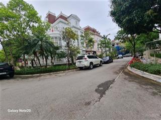 Hàng hiếm giá rẻ biệt thự ciputra hà nội 180m2 mặt 9m sửa đẹp giad 70 tỷ
