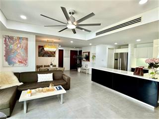 Bán siêu phẩm triệu đô watermark lạc long quân view toàn cảnh hồ tây 120m 3 ngủ nội thất sịn