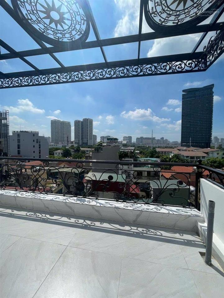 Nhà mới phú thượng hà nội lô góc ngõ ô tô thông thang máy nhập giá yêu thương