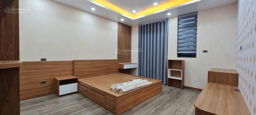 Bán liền kề packexim phú thượng thang máy nhập giá hơn 30 tỷ