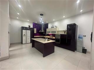 Biệt thự vip ciputra 180m2 đủ nội thất hướng mát giá chỉ 63 tỷ