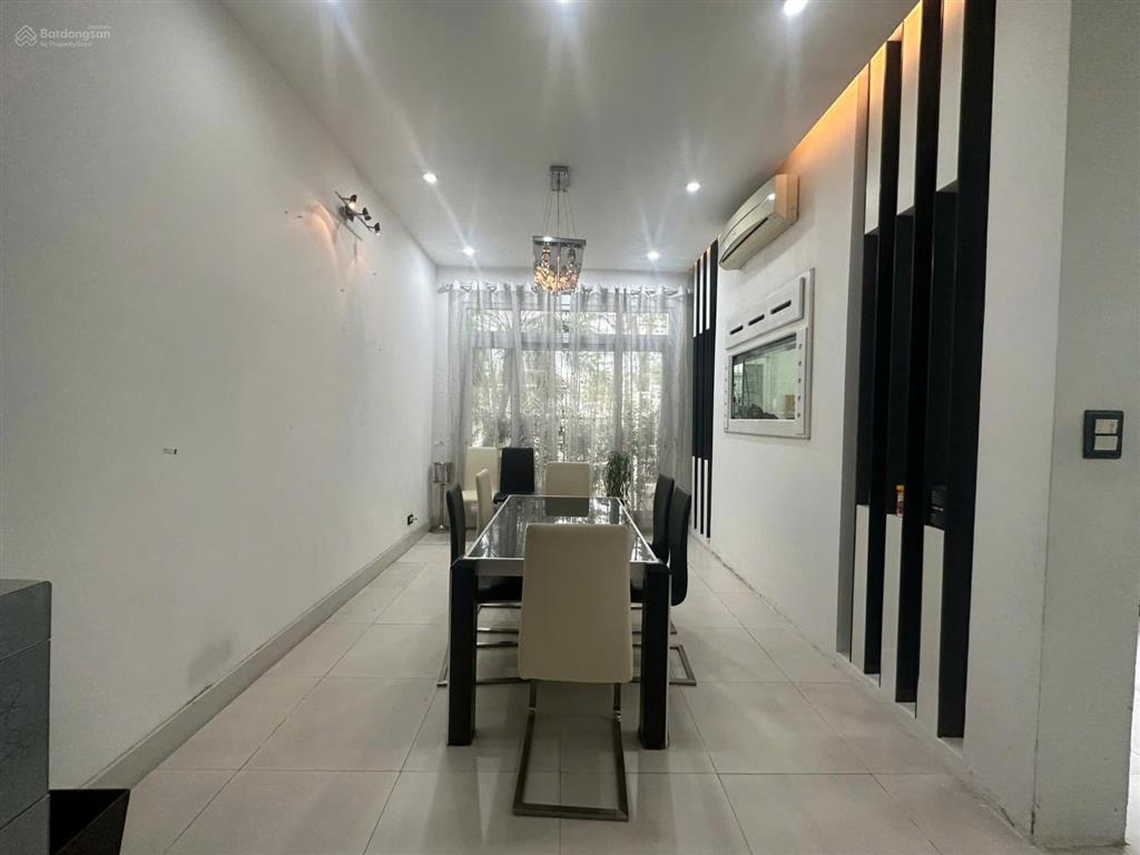 Biệt thự vip ciputra 180m2 đủ nội thất hướng mát giá chỉ 63 tỷ