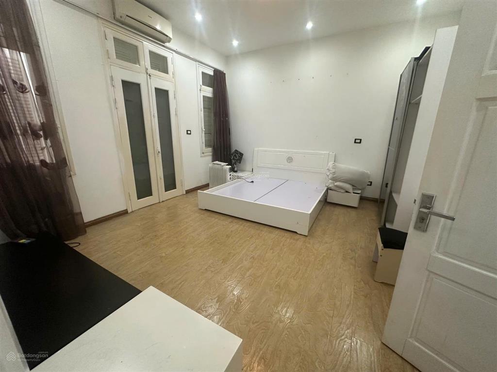 Biệt thự vip ciputra 180m2 đủ nội thất hướng mát giá chỉ 63 tỷ