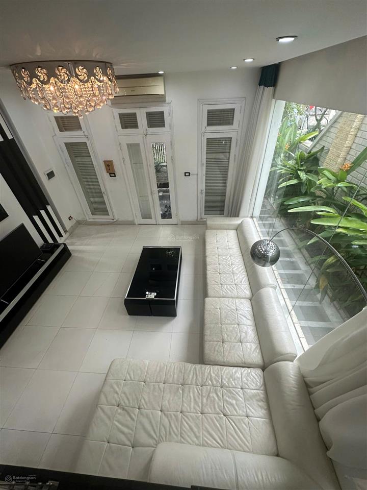 Biệt thự vip ciputra 180m2 đủ nội thất hướng mát giá chỉ 63 tỷ