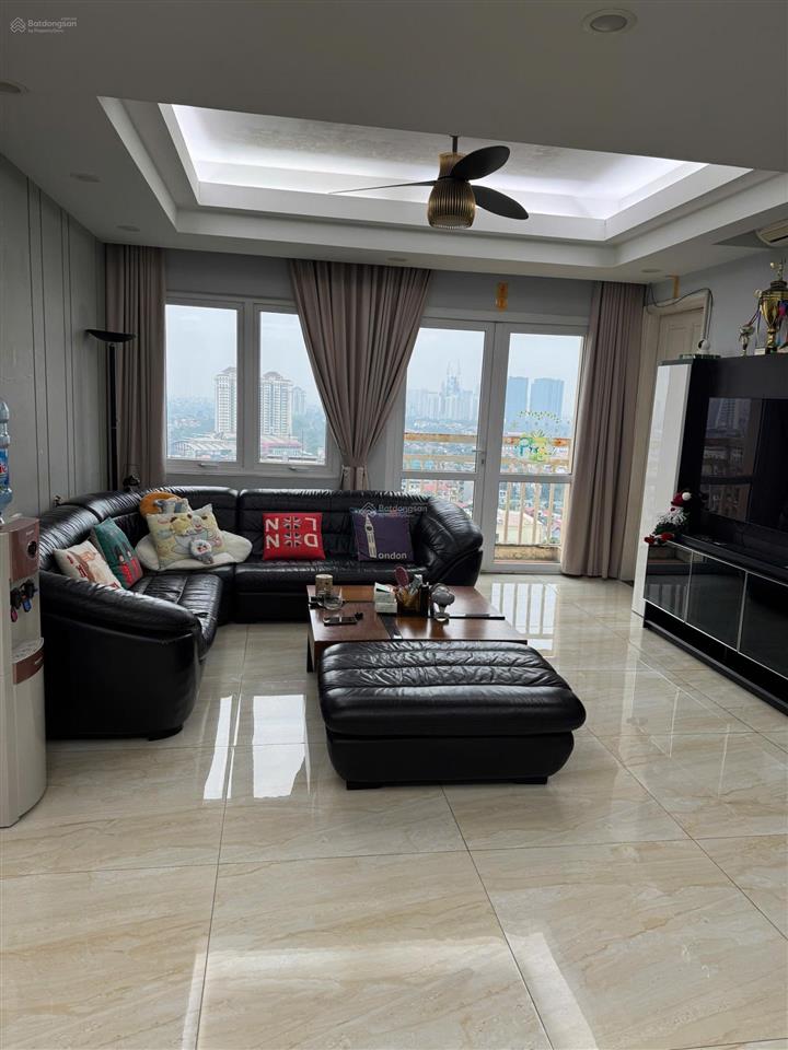 Bán cc tòa g2,3 ciputra 150m2 nội thất đẹp tầng cao giá chỉ 11 tỷ,  0985 680 ***