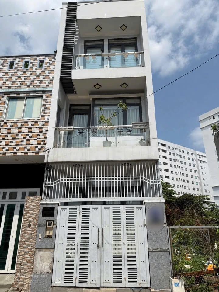 Nhà 3 tầng 4 x 17m đỗ xuân hợp  6.3 tỷ