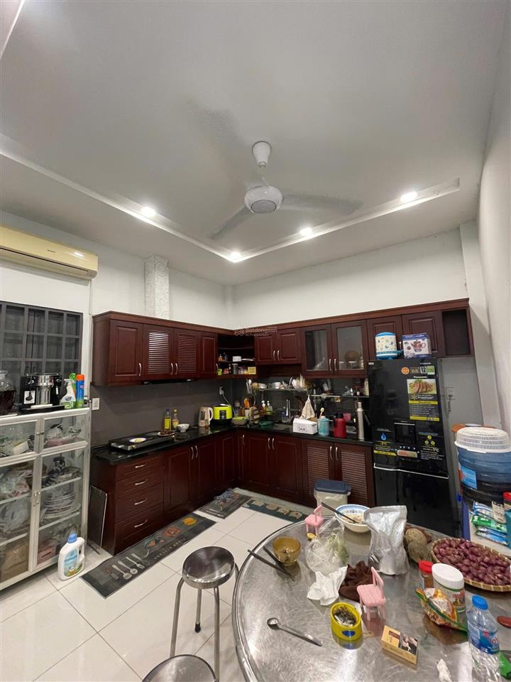 Mặt tiền hồ bá phấn (6 x 18) 108m giá 8 tỷ