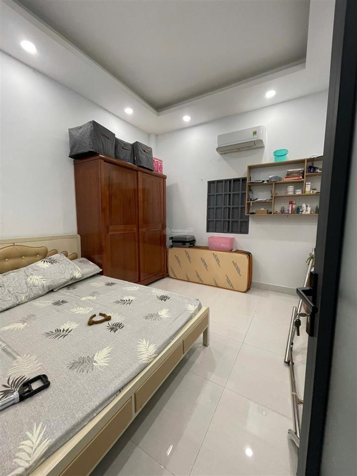 Mặt tiền hồ bá phấn (6 x 18) 108m giá 8 tỷ
