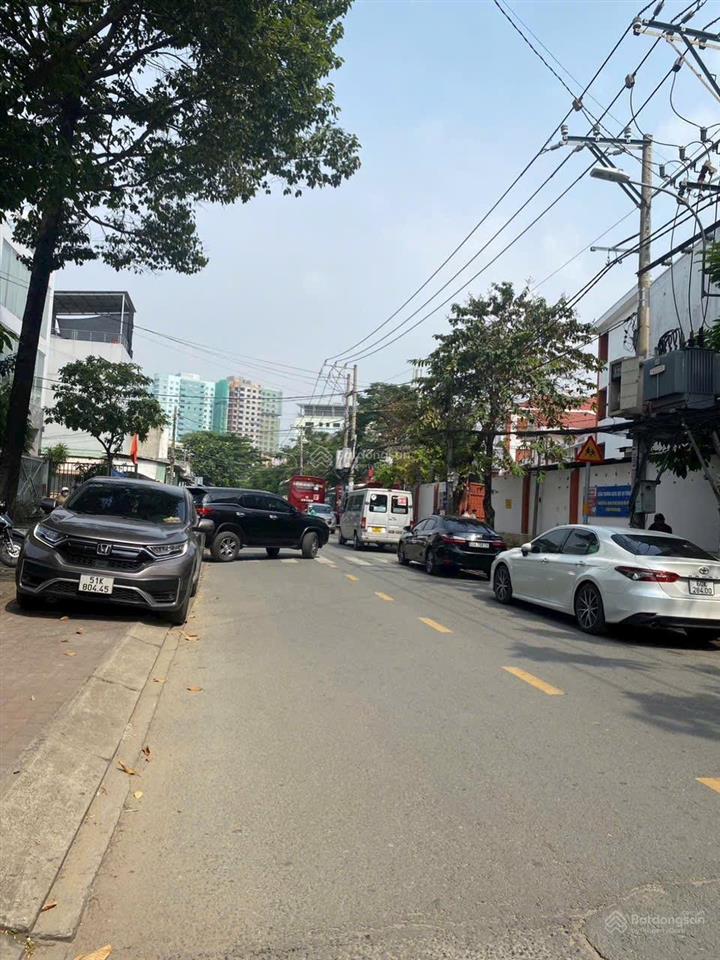 Mặt tiền hồ bá phấn (6 x 18) 108m giá 8 tỷ