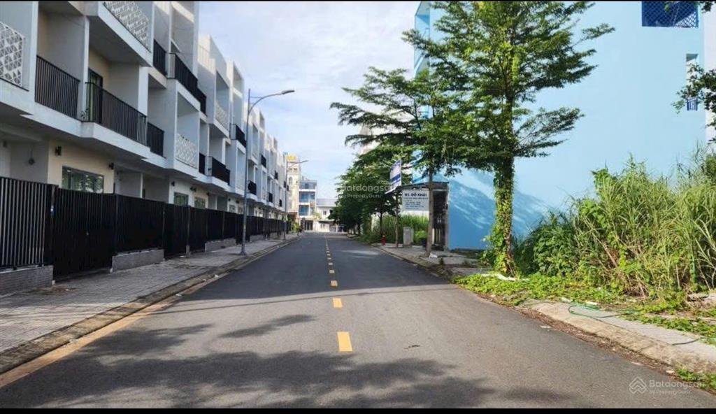 Cần bán gấp lô đất thổ cư 70m đường 12m sau có hẻm kỹ thật 2m sổ sẵn phước hoà,hcm. 0906 949 ***