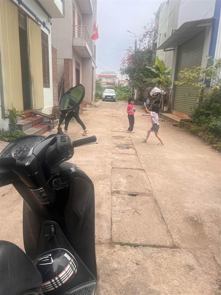 Bán đất tại xã sơn đồng, hoài đức, mặt đường 2 ô tô tránh ra vào thoải mái. 105m2. mt 7m. 7 tỷ