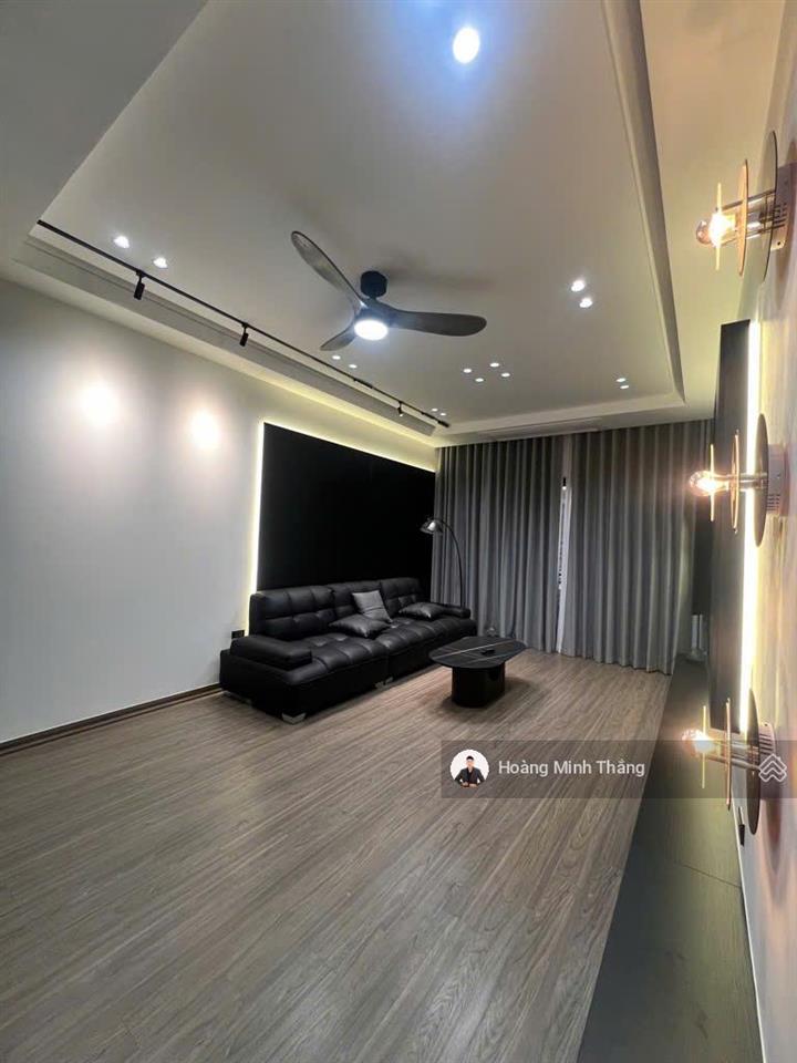 Nhà phân lô long biên, 45m2, 6 tầng, thang máy, ô tô tránh, ở + kinh doanh, 12 tỷ