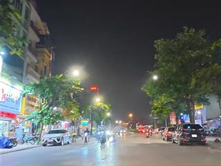 Mảnh đất 212m2, mặt tiền 9m, đường 12m, vỉa hè, hợp xây nhà kết hợp văn phòng kinh doanh, 41 tỷ