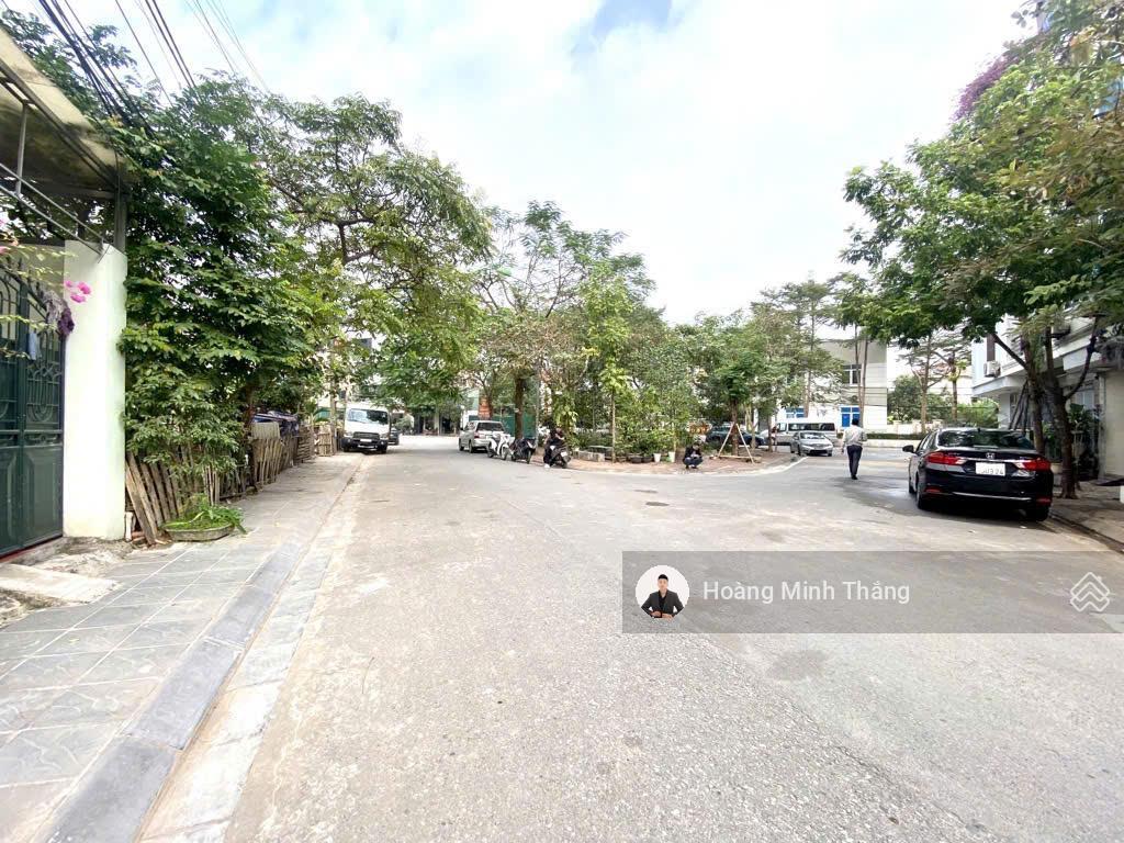 Bán đất ngọc động, 195m2, mặt tiền 8m, đường oto, 33 tỷ