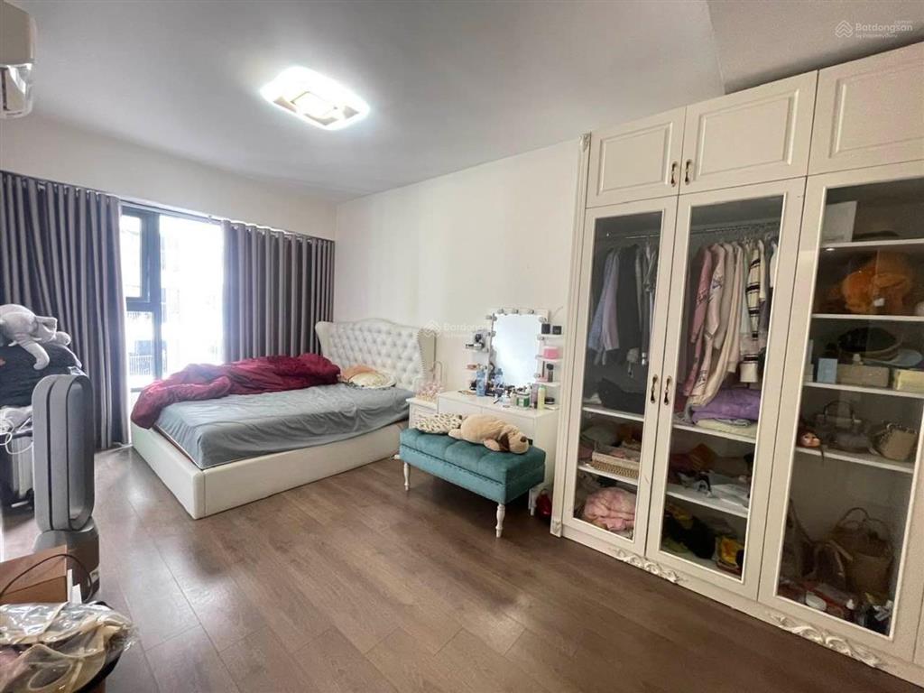 Gấp  hạ chào 2 tỷ còn 10,8 tỷ  50m2  6 tầng  thang máy  cho thuê 40tr/ tháng  ngay hồ đền lừ