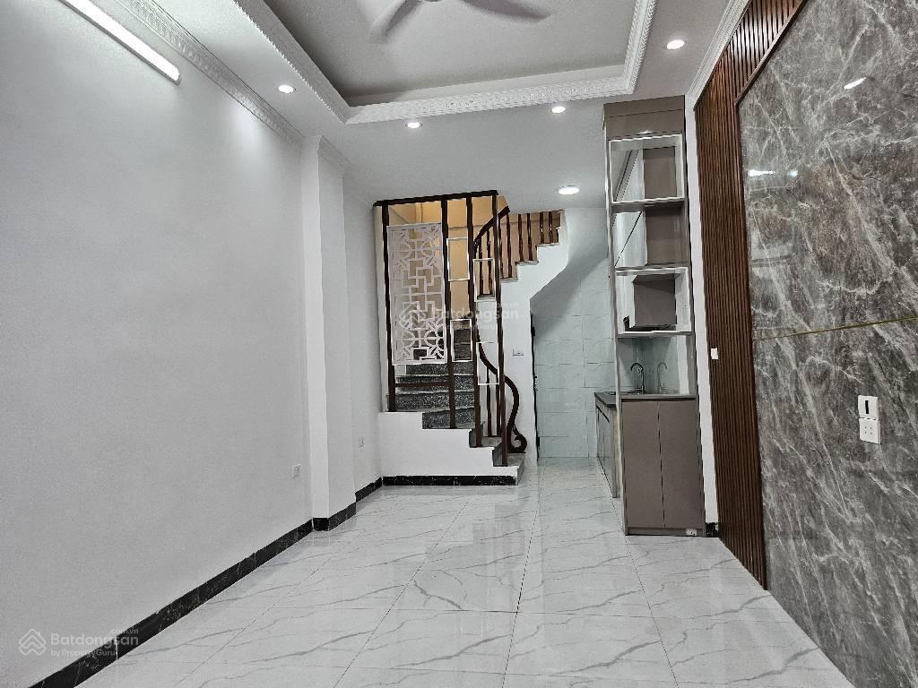 Bán nhà phố phúc lợi  mới toanh chìa khoá trao tay  giá mềm nhất khu vực. xe 5 tạ đỗ cửa.