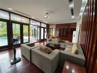 E chính chủ cần bán nhanh căn nhà xây kiểu phong cách biệt thự.
gần trường học cấp 1,2 dương quàng