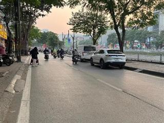Mặt phố trung tâm quận hà đông 68m x mt4,6m , sẵn nhà 3 tầng , kinh doanh , ở sướng