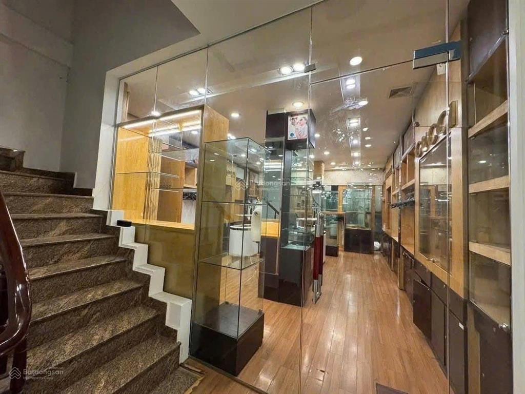 Liền kề hiếm nhà bán , tây nam linh đàm  hoàng mai 60m x mt5m , ô tô tránh , vỉa hè , kinh doanh