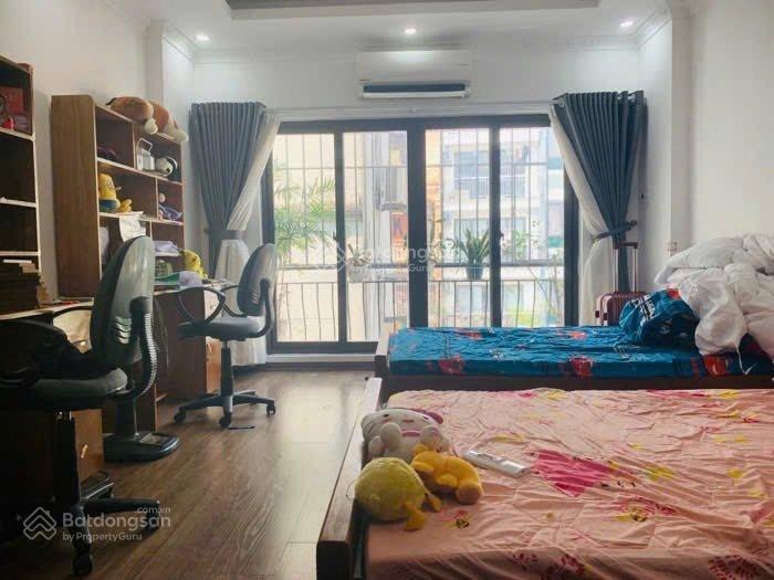 Bán nhà phố đại từ  hoàng mai 35m x 5tầng , cách 1 nhà ra mặt phố , đầy đủ tiện ích