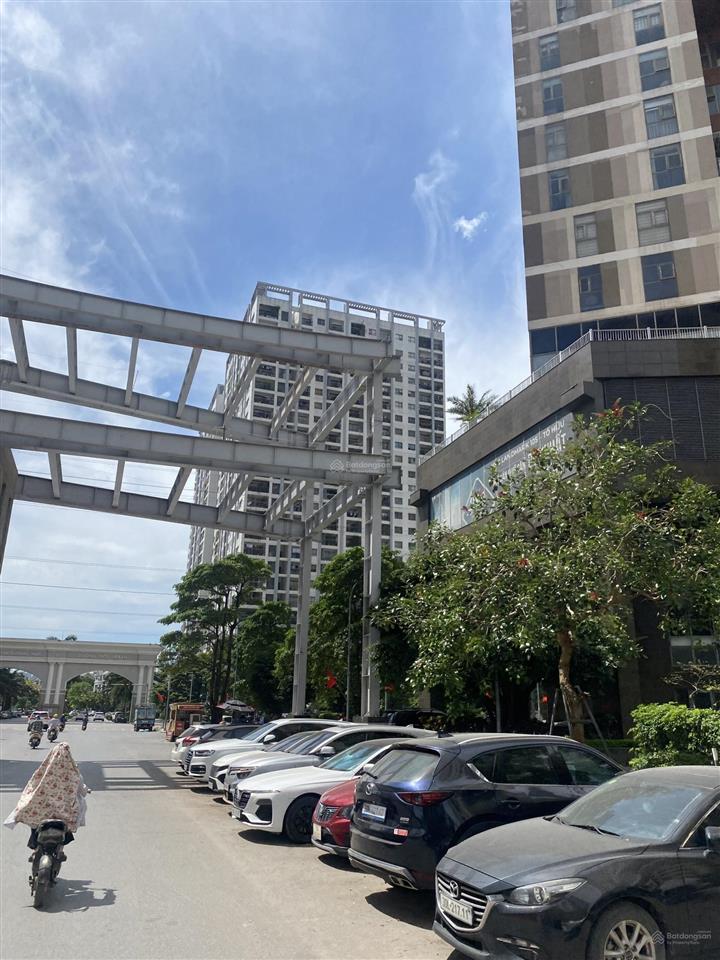 Liền kề kđt văn khê hà đông 83m xây dựng 5tầng , vỉa hè , thang máy , kinh doanh , dòng tiền ổn